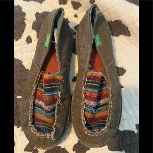 Twisted X serape driving moccasins